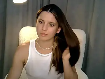 Stripchat Live Sex Cam of KiraHoney