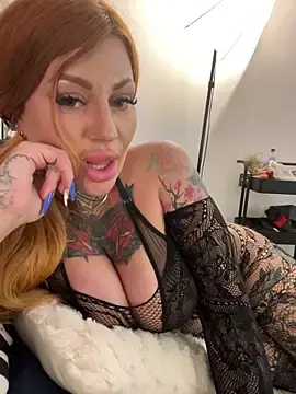 Stripchat Adult Webcams of krysstal003