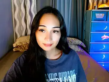 Stripchat Free Porn Cam of SweetLilly_18