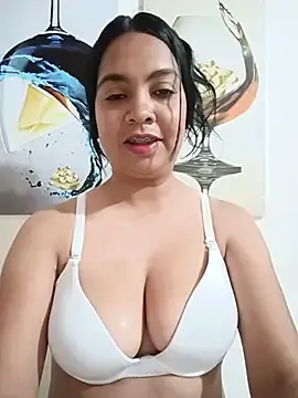 Stripchat Live Sex Cam of Sarahpatell
