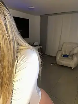Stripchat Adult Webcams of MiaWhitePink_