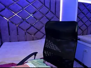 Stripchat Free Porn Cam of Poly_Sasha_