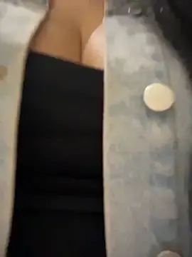 Stripchat Free Porn Cam of Tisha_Busty