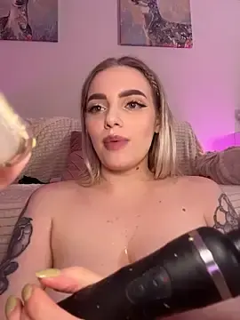 Stripchat Private Sex Chat of HugeBoobsAlice