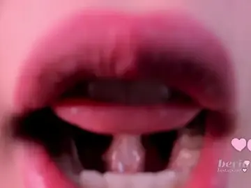 Stripchat Free Live Porn of AmberiniHoffman