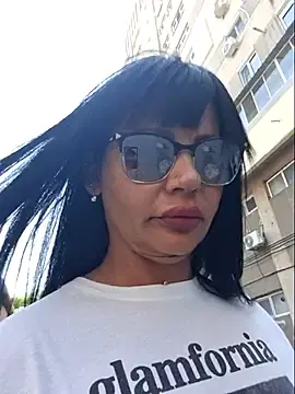 Stripchat Live Sex Cam of Ella_sweety00