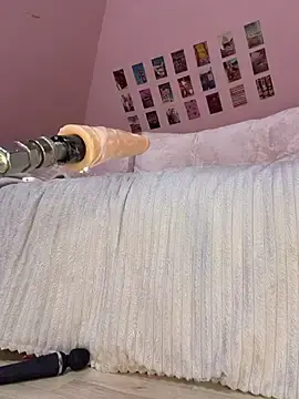 Stripchat Free Porn Cam of Rinamay_