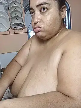 Stripchat Live Sex Cam of noha_keanu