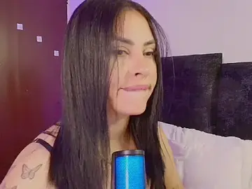 Stripchat Sex Cam of Maya_Bluee