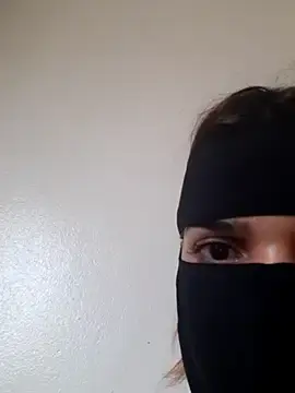 Stripchat Sex Cam of Mouhra-_-