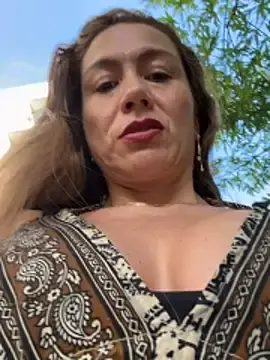 Stripchat Live Sex Cam of angelitasexy81
