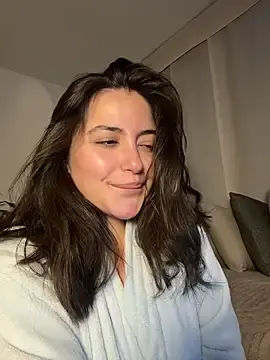 Stripchat Live Sex Cam of sukhakunis1