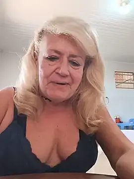 Stripchat Sex Cam of Belladama61
