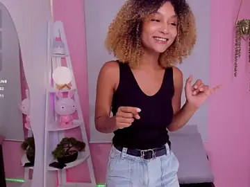 Stripchat Free Porn Cam of Johaphyton
