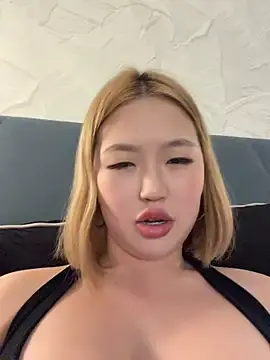 Stripchat Adult Webcams of Aiko_Yumi
