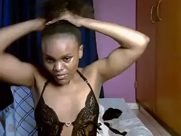 Stripchat Free Live Porn of Queen_petite_