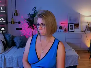 Stripchat Nude Webcam of Annie_Light