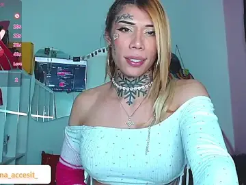 Stripchat Best Webcam of caroline_cossei
