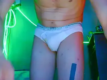 Stripchat Sex Cam of Latinopervs