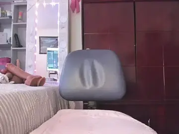 Stripchat Best live sex cam show of Rapunzeell_