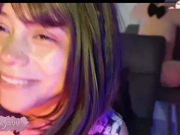 Stripchat Watch Live Sex Cams of Loidjanne