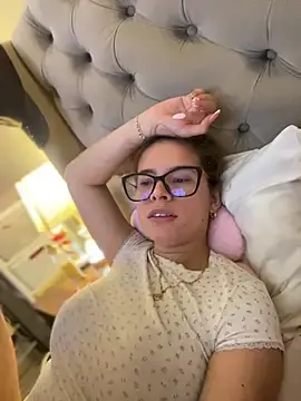 Stripchat Watch Live Sex Cams of Jenna1_