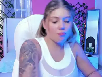 Stripchat Free Porn Cam of alaia_greyy
