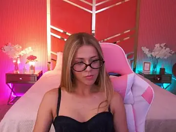 Stripchat Nude Webcam of DoveLovee