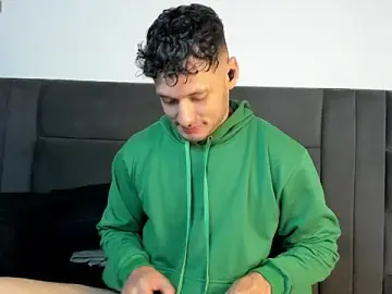 Stripchat Adult Webcam of alejandro__2