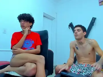 Stripchat Free Porn Cam of boy_max_latin