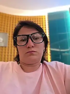 Stripchat Free Live Porn of ZhenjaPoledance