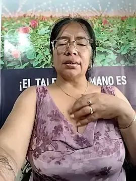 Stripchat Watch Live Sex Cams of __valentina18