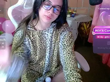 Stripchat Free Live Porn of Maggie_Fox3