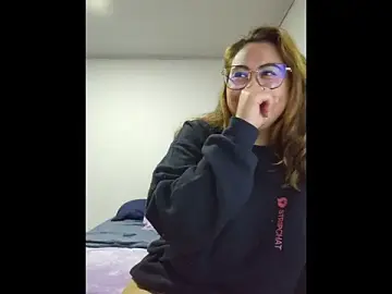 Stripchat Free Porn Cam of Mari-98