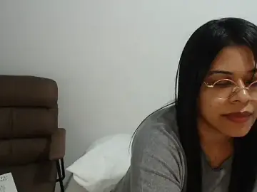 Stripchat Live Sex Cam of Lara-win