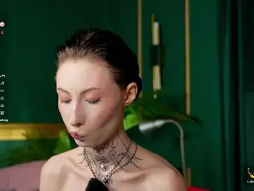 Stripchat Live Sex Cam of roxy_morrison_x