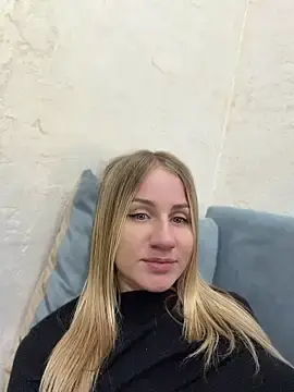 Stripchat Live Sex Cam of AnnaMist_