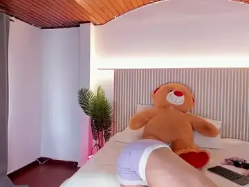 Stripchat Free Porn Cam of Milu_blossom
