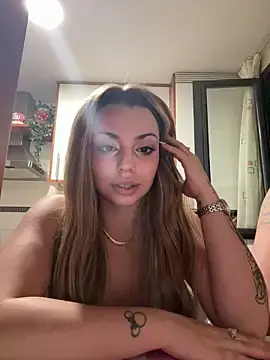 Stripchat Nude Webcam of Noeliagglow