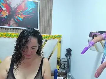 Stripchat Live Porn of Luna_Naughty1
