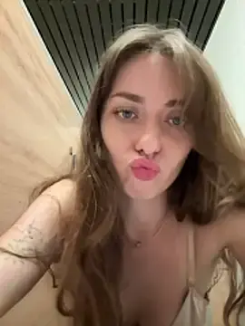 Stripchat Live Sex Cam of MariiD