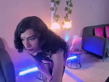 Stripchat Free Live Porn of Tahraa_