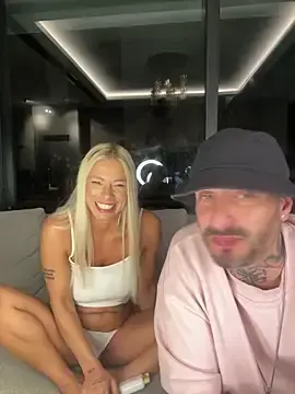 Stripchat Best live sex cam show of SexOnMyLvL