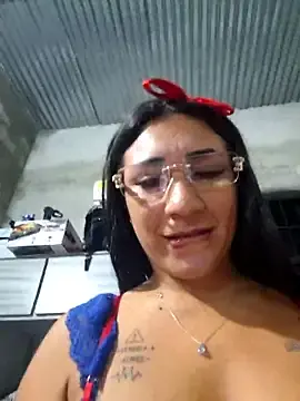 Stripchat Watch Live Sex Cams of hot_veteran01