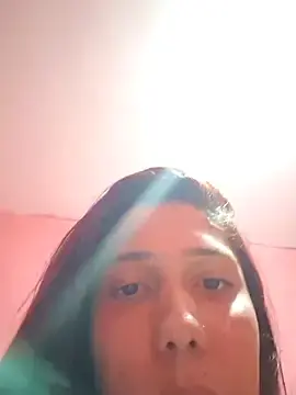 Stripchat Live Sex Cam of nessaflors2