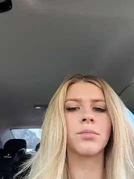Stripchat Nude Webcam of Love_Bri