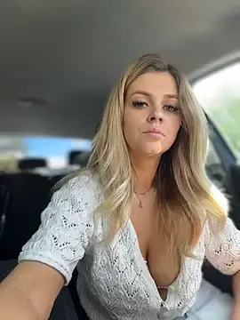 Stripchat Free Porn Cam of Love_Bri