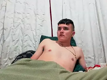Stripchat Adult Webcams of davidlatin66