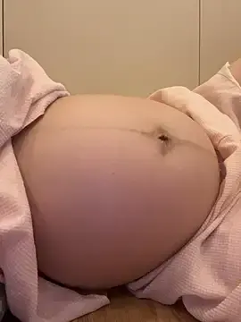 Stripchat Nude Webcam of Emy-19