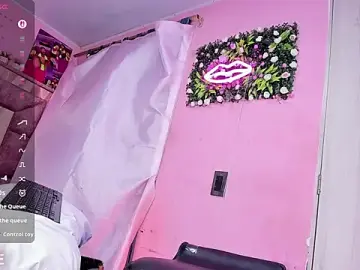 Stripchat Free Porn Cam of shenielxx